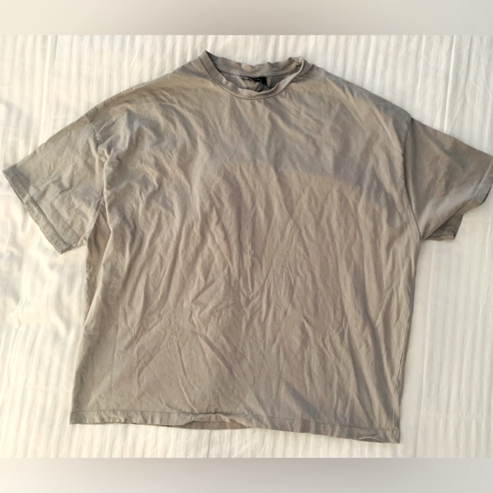 ASOS Men's XL oversized T-shirt.